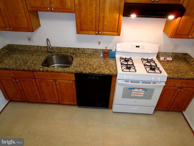 Building Photo - 4905 Tibbitt Ln