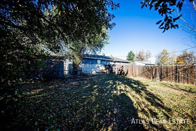 Building Photo - 16232 W 13th Ave