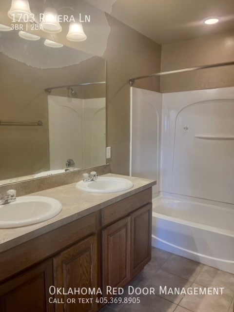 Building Photo - 1703 Riviera Ln