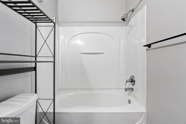 Building Photo - 191 William Penn Dr