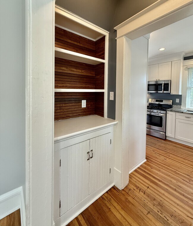 Building Photo - 107 W Geer St