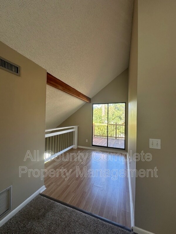 Building Photo - 6653 Periwinkle Dr