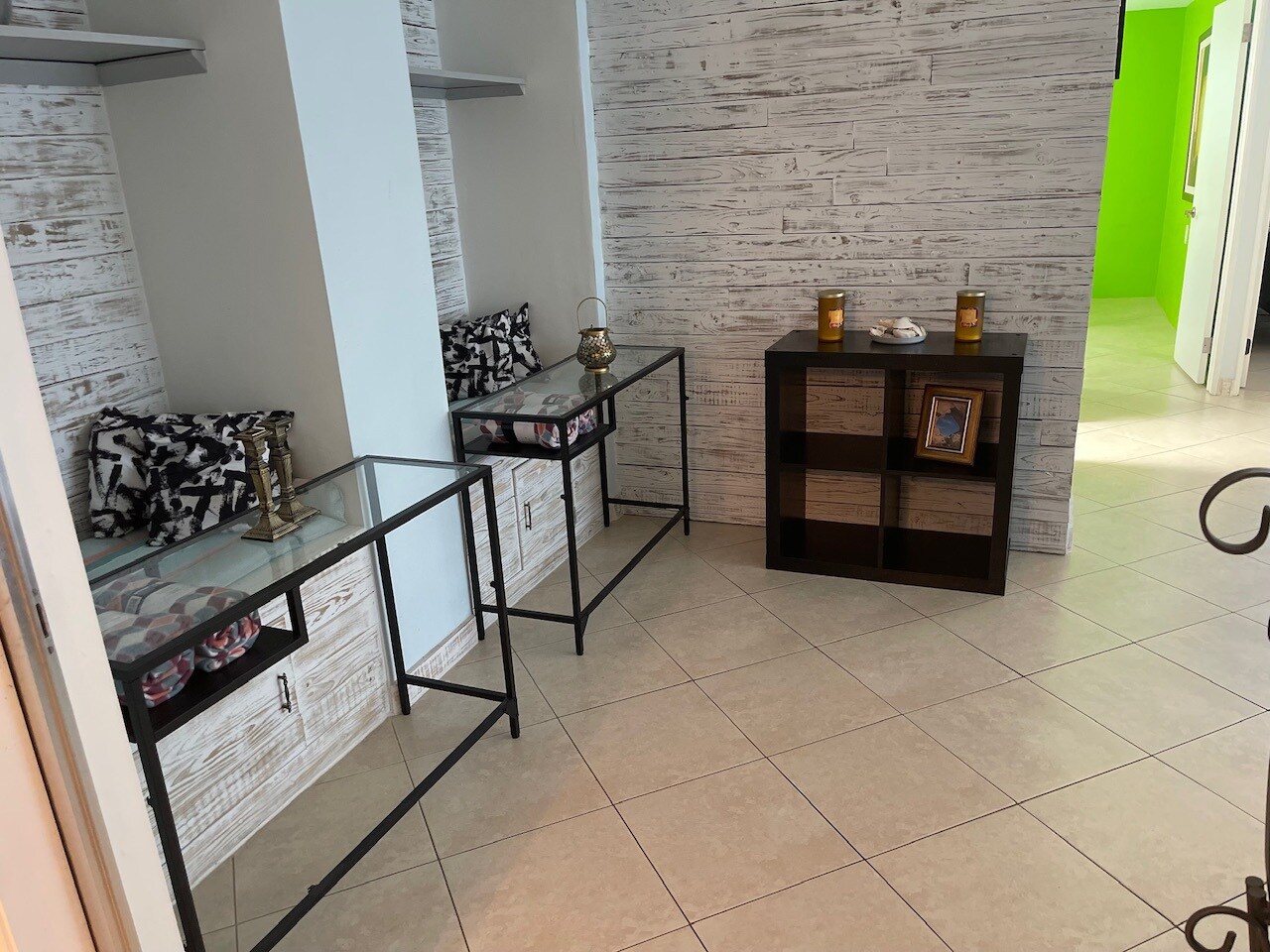 3x1 or 4x2 office/study area - 2440 Manasota Beach Rd