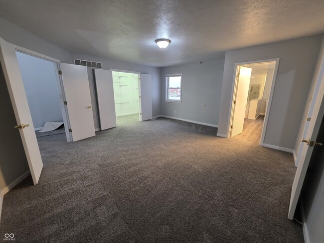 Building Photo - 3803 Biscayne Rd