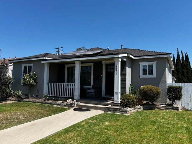 Primary Photo - 3 Bed 2 Bath Home For Rent in an Excellent...