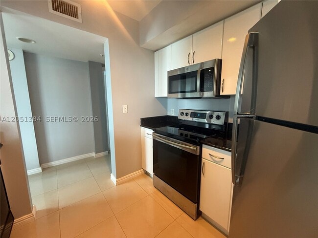 Building Photo - 9201 Collins Ave