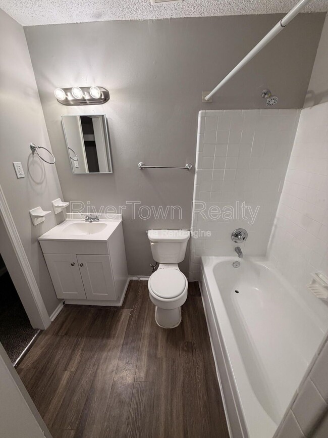 Building Photo - 691 Creekstone Cir