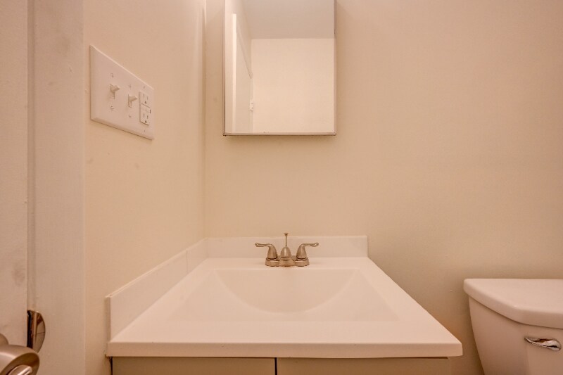 Building Photo - 23 Brucester Bridge Ct