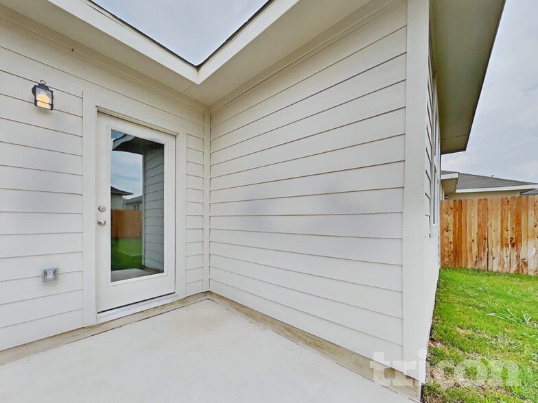 Building Photo - 3524 Stride Ln