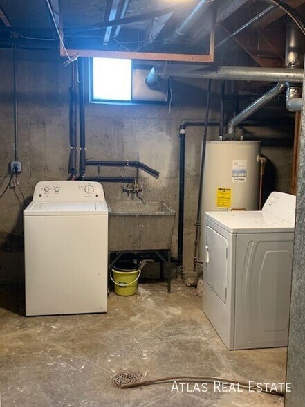 Building Photo - 12 Zenobia St