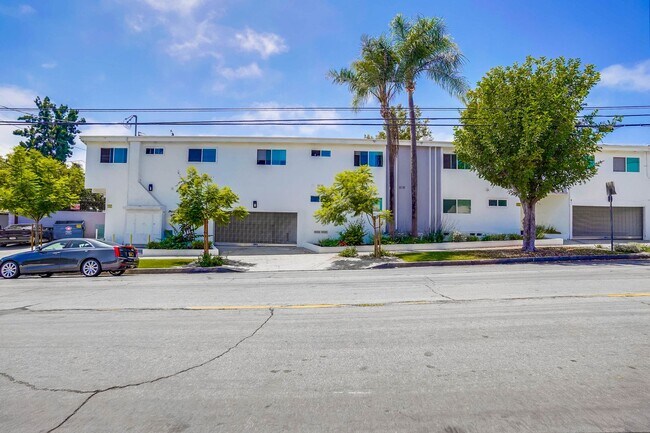 Building Photo - 715 N Marlborough Ave