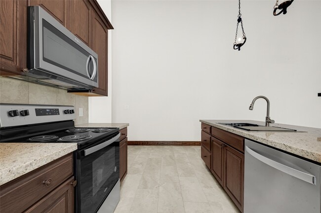 Building Photo - 29529 Turnbury Village Dr