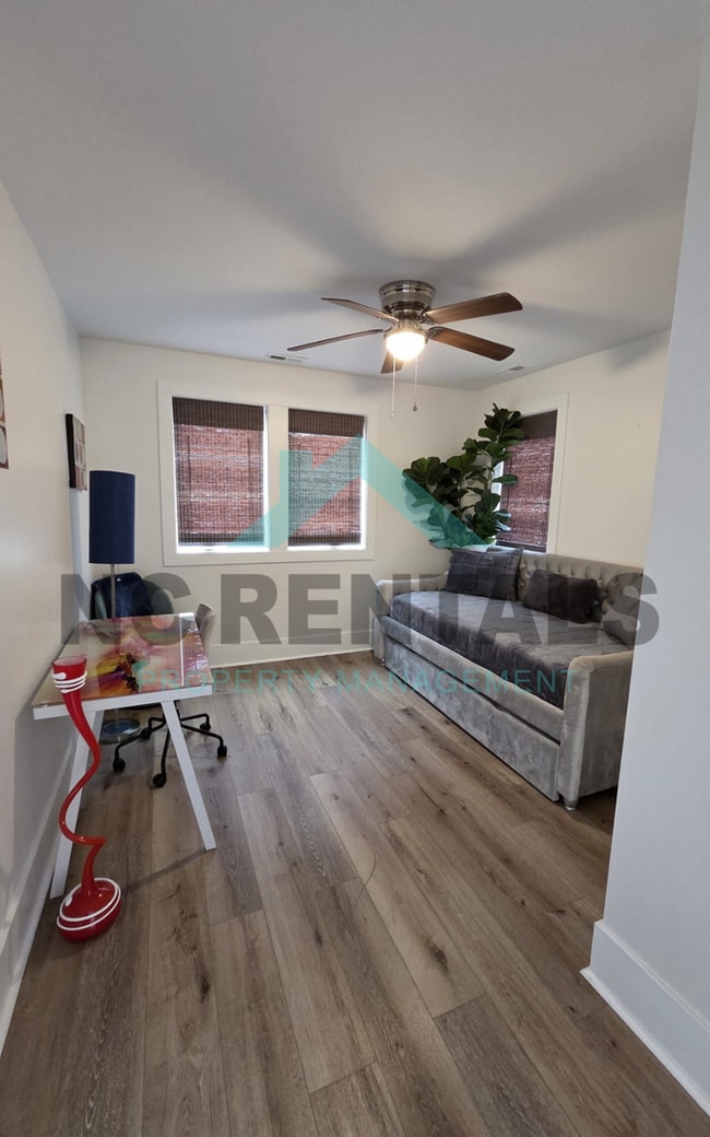 Building Photo - 1501 E Jones St