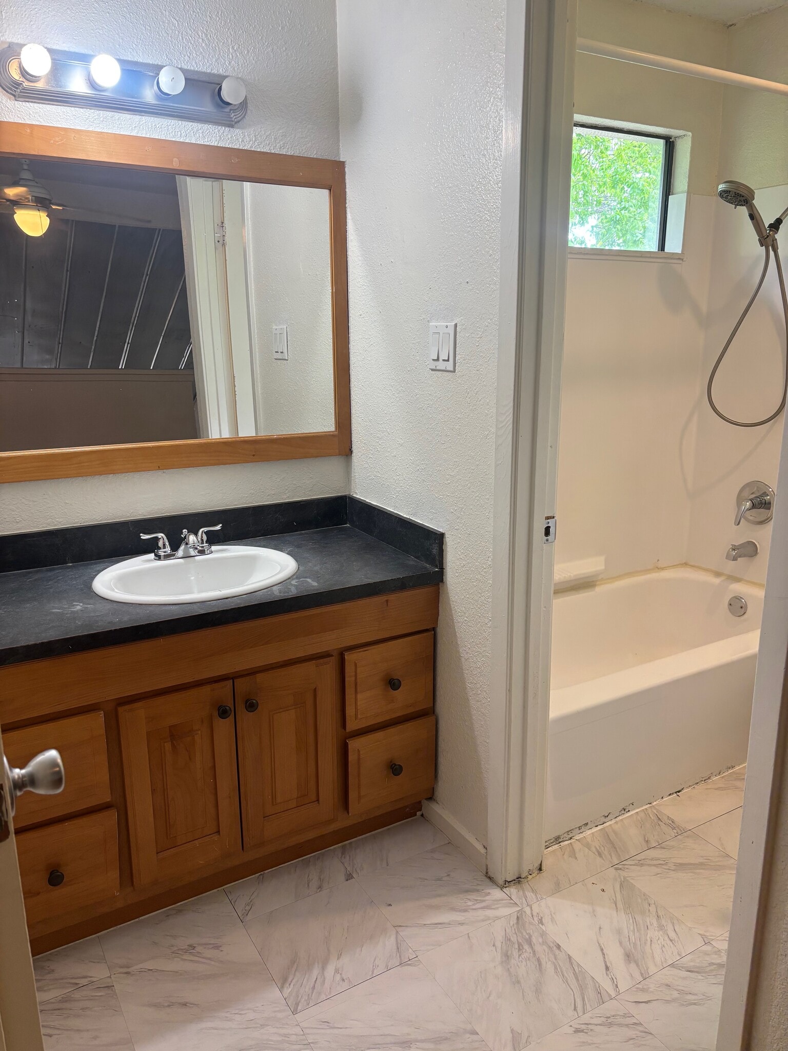 Building Photo - 3446 Willowrun Dr