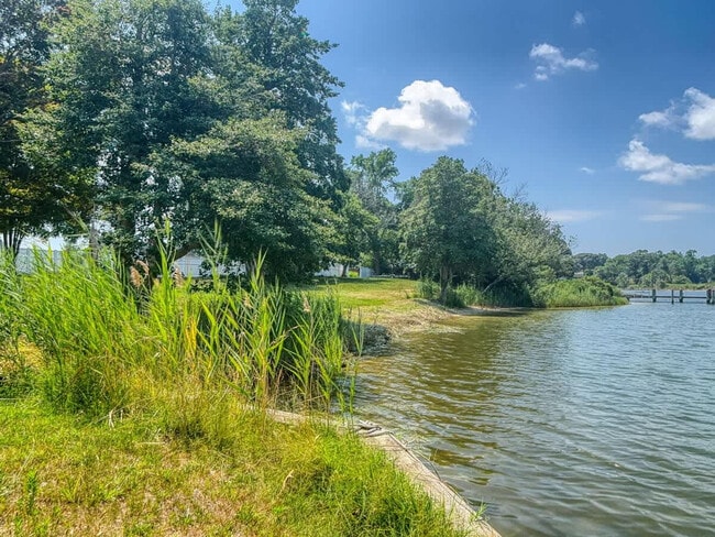 Building Photo - 24304 N Patuxent Beach Rd