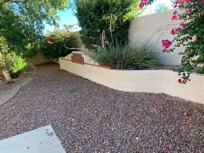 Building Photo - Single Srory Three Bedroom Home in West Ch...