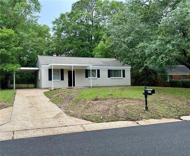 Primary Photo - 460 Seabreeze Rd E