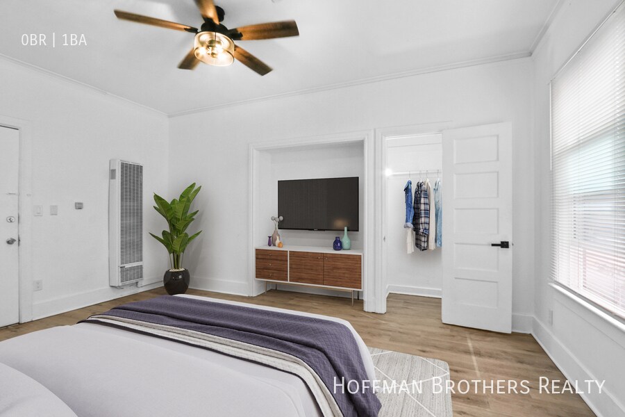 Building Photo - 1344 4th St