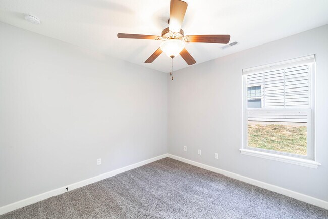 Building Photo - 7416 Rosedown Dr