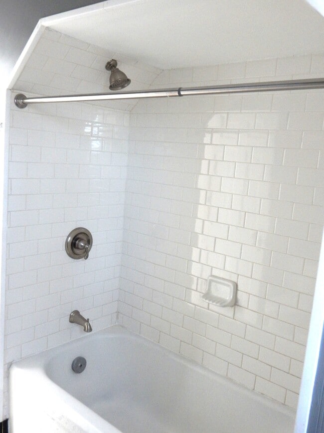 2nd Floor Full Bath - 3127 N 55th St