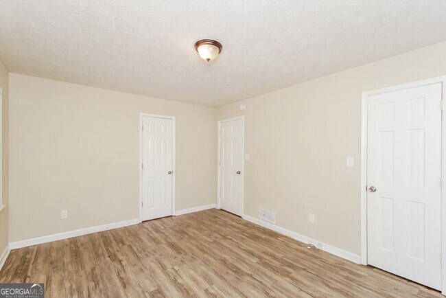 Building Photo - 4641 Flint Hill Rd SW