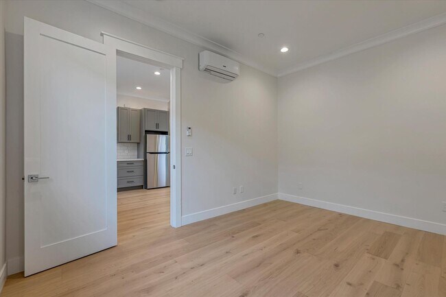 Building Photo - Newer High-Tech Home | Top Schools | Great...