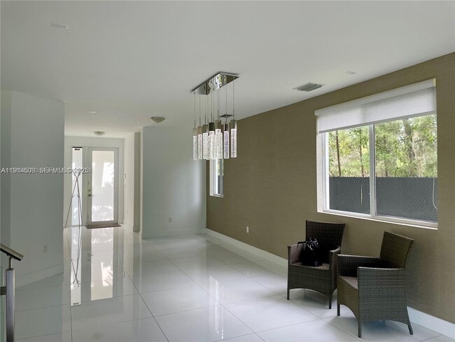 Building Photo - 6855 NW 103rd Ave