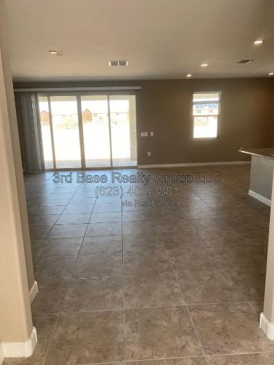 Building Photo - 3336 N 300th Dr