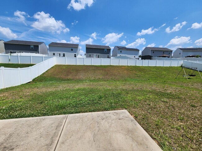 Building Photo - Nice 3 Bedroom Home in Robinson Park