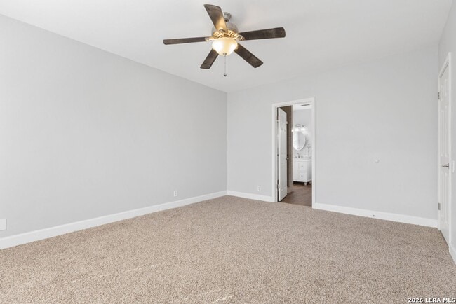 Building Photo - Charming Home Awaits: Spacious & Modern Living in a Prime Location