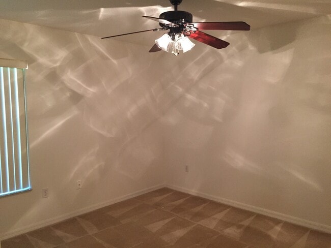 Building Photo - Beautiful 3 /2 Home with HUGE Lanai!