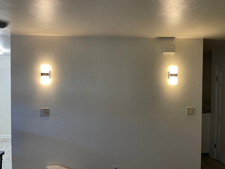 Building Photo - 3544 Clover Meadows Dr