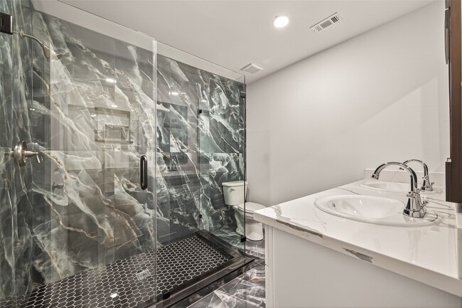 Building Photo - 5503 Jason St