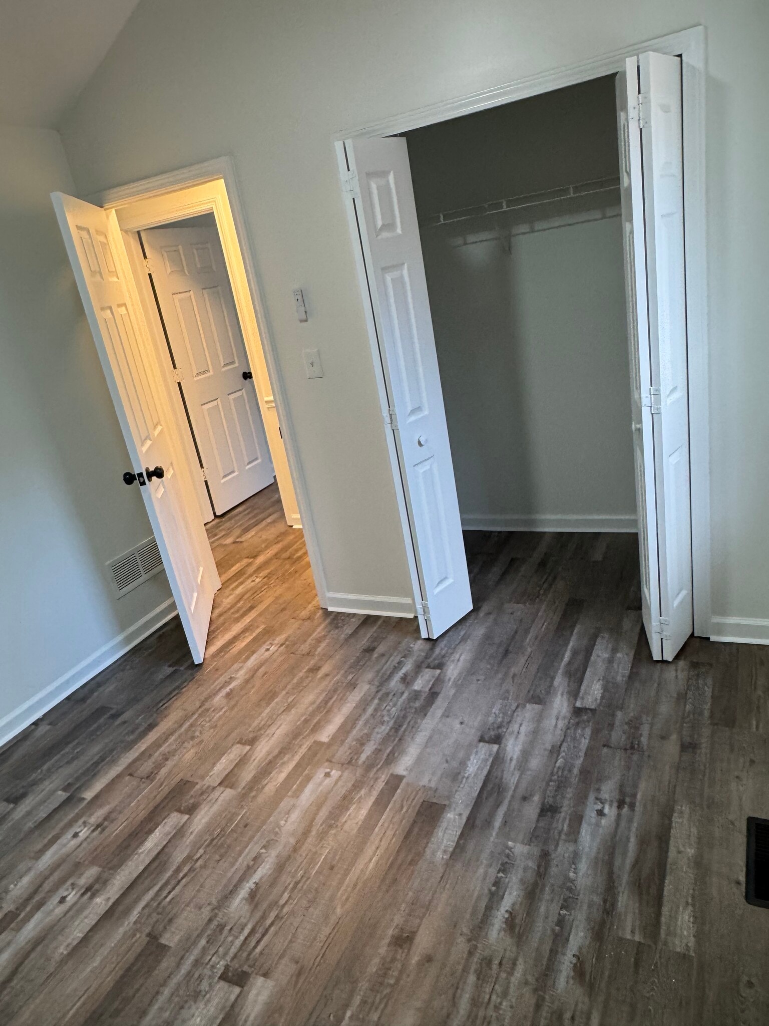 Main Bedroom - 129 Winchester Dr