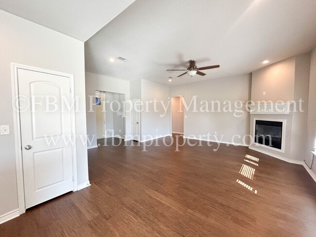 Building Photo - 1904 Uhl Rd