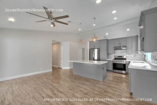 Building Photo - 9814 Hibiscus Ct