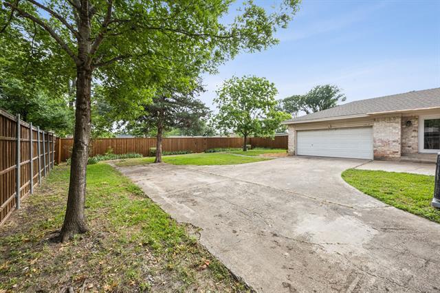 Building Photo - 810 Wildgrove Dr