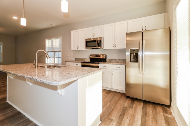 Building Photo - 3028 Stirling Dr