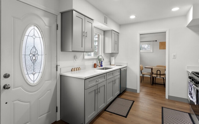 Building Photo - 7618 Beckwith Rd