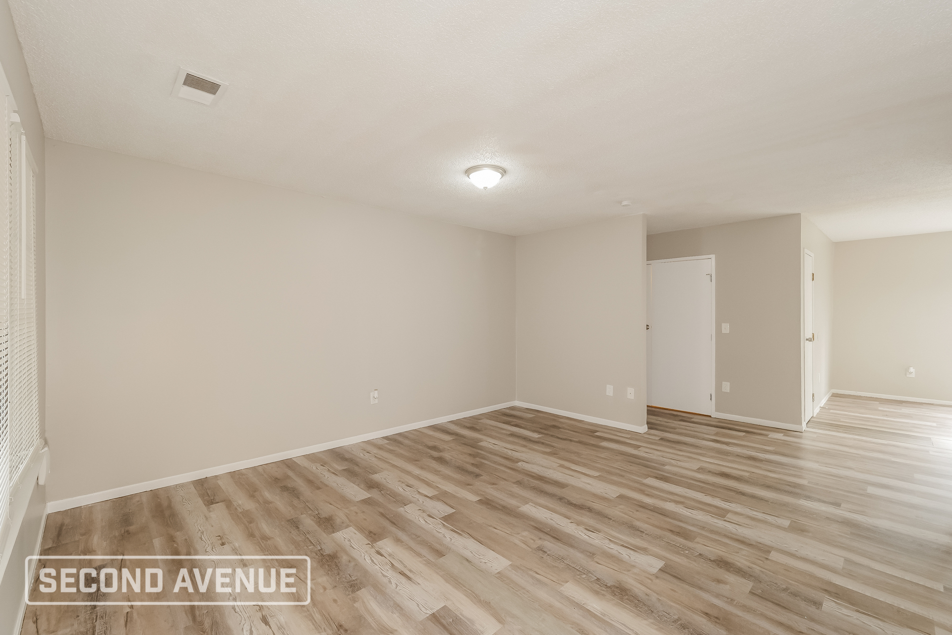 Building Photo - 2039 Poplar Ave