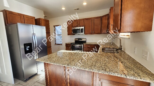 Building Photo - 1007 W 29th St