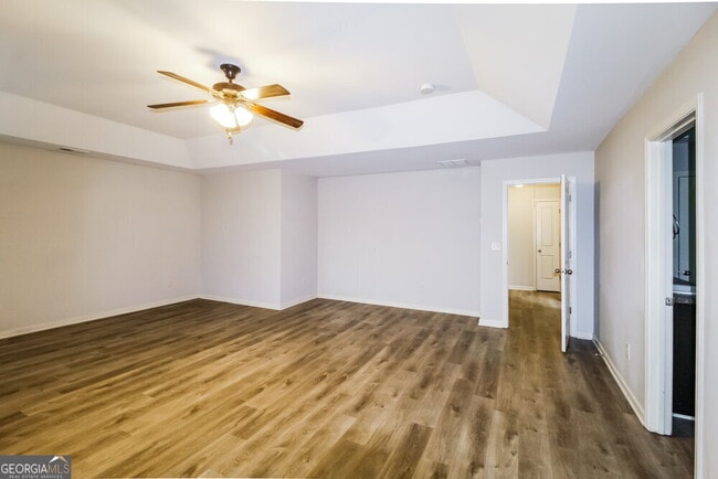 Building Photo - 221 Sableshire Way