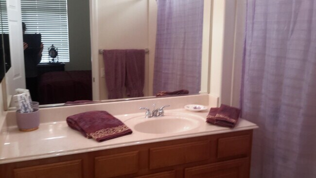 Building Photo - 35299 Meridia Ave