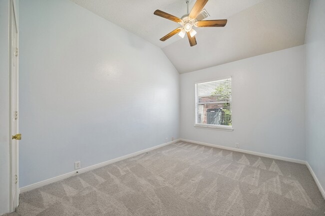 Building Photo - 1314 Deerbrook Dr