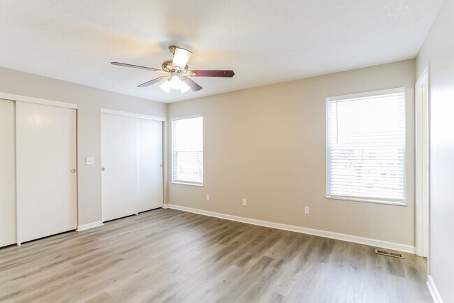 Building Photo - 1056 Leclerc Pl