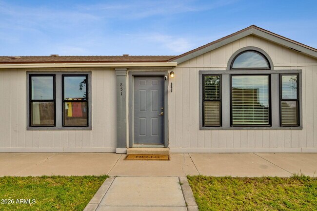 Building Photo - 851 W Quail Cir