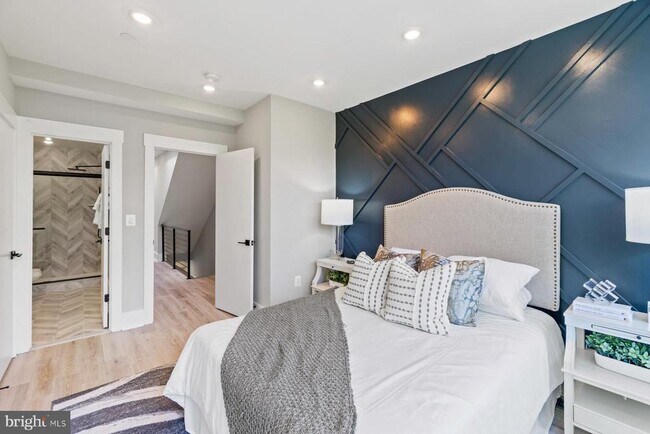 Building Photo - 1640 4th St NW