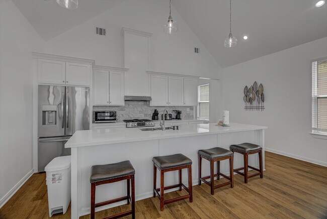 Building Photo - 2305 67th St