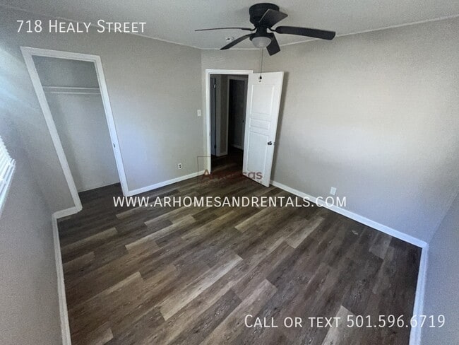 Building Photo - 718 Healy St