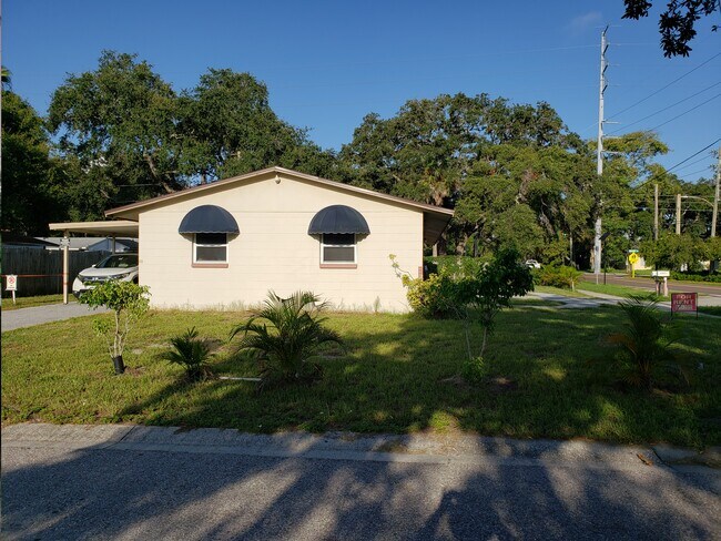 Building Photo - 1309 Union St